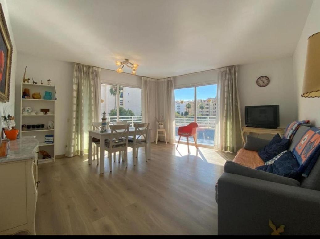 Apartamentos Ch سالو الغرفة الصورة